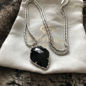 Kendra Scott necklace